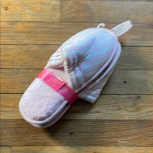 Victoria's Secret Plush Pink and White Slippers